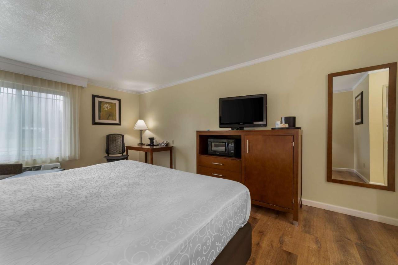 Best Western Plus Northwoods Inn Crescent City Ngoại thất bức ảnh