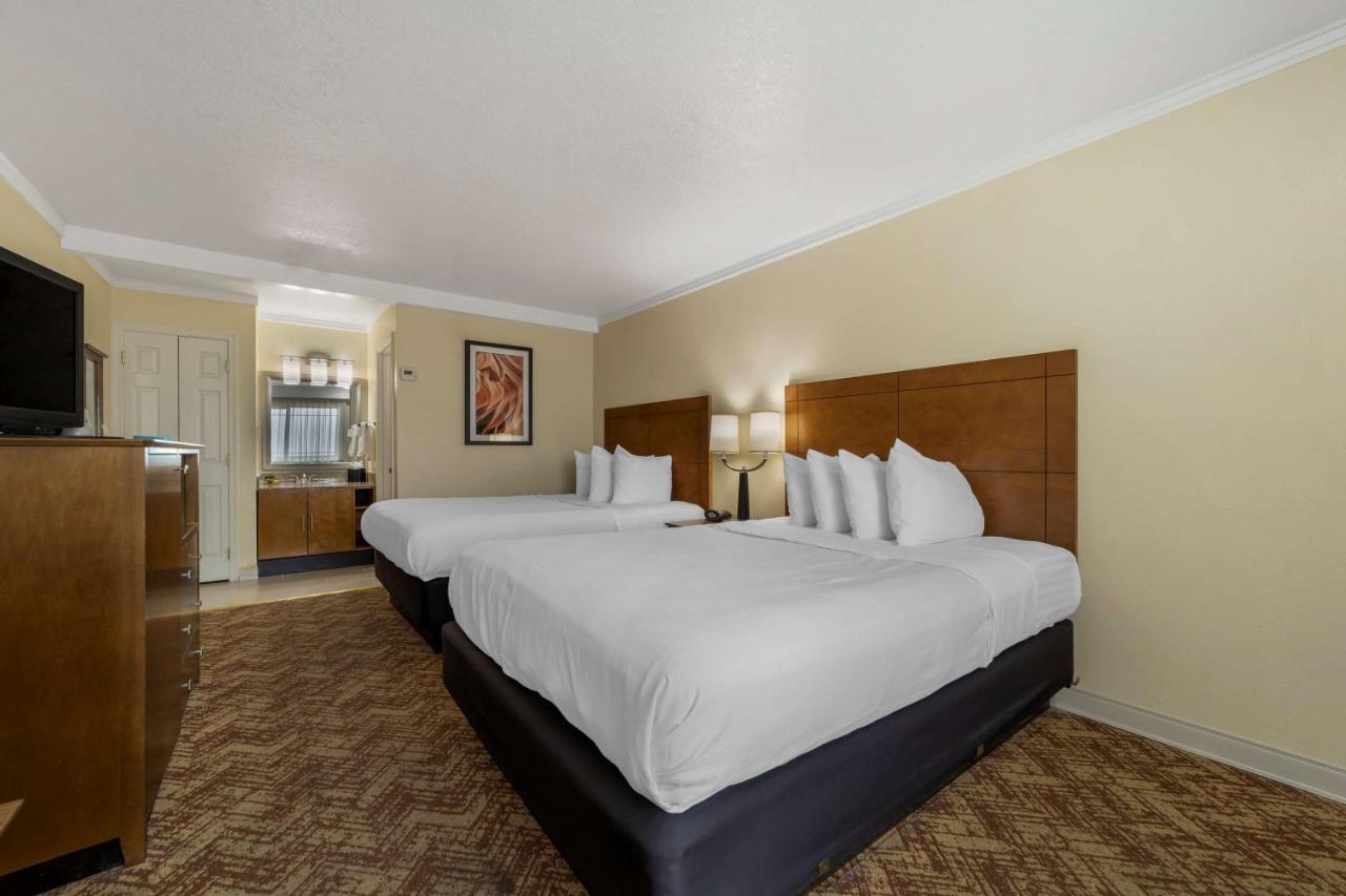 Best Western Plus Northwoods Inn Crescent City Ngoại thất bức ảnh